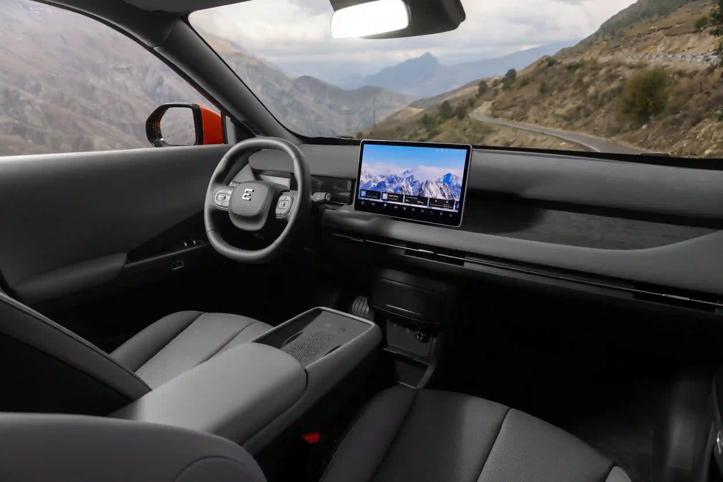 EVOLUTE ПРЕДСТАВЛЯЕТ АБСОЛЮТНО НОВЫЙ ГОРОДСКОЙ ЭЛЕКТРОКРОССОВЕР EVOLUTE i‑JOY